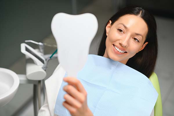 What Is The Best Tooth Replacement Option For Common Dental Issues?